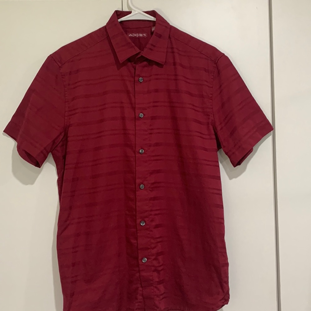 Small Res A[X]IST Casual Button-Down Shirt